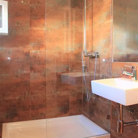 Charming Duplex- Principe Real 아파트 *