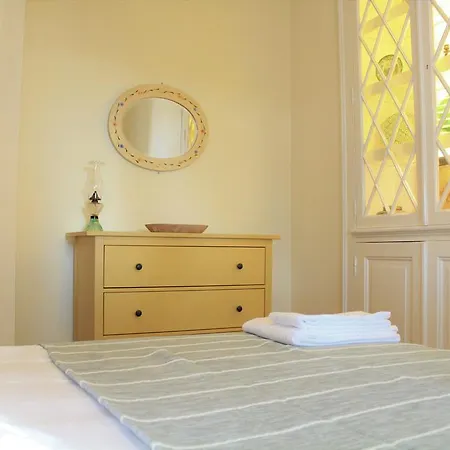 Charming Duplex- Principe Real * Lisbon
