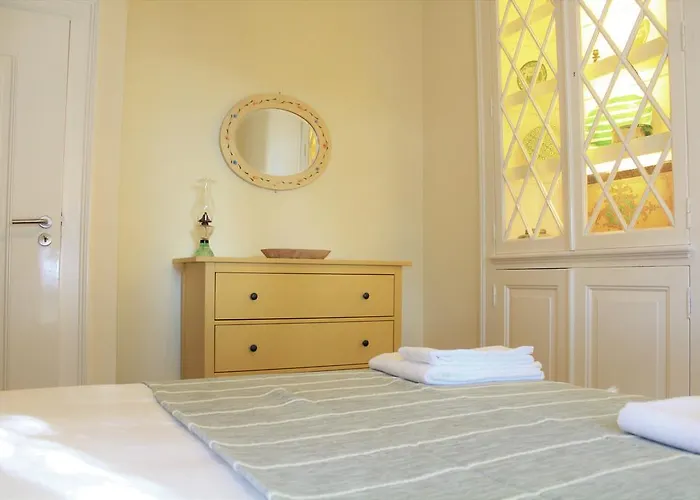 Charming Duplex- Principe Real * Lisbon