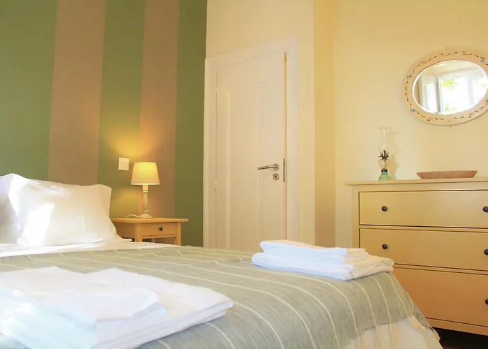 Charming Duplex- Principe Real Apartment