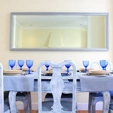 Charming Duplex- Real *